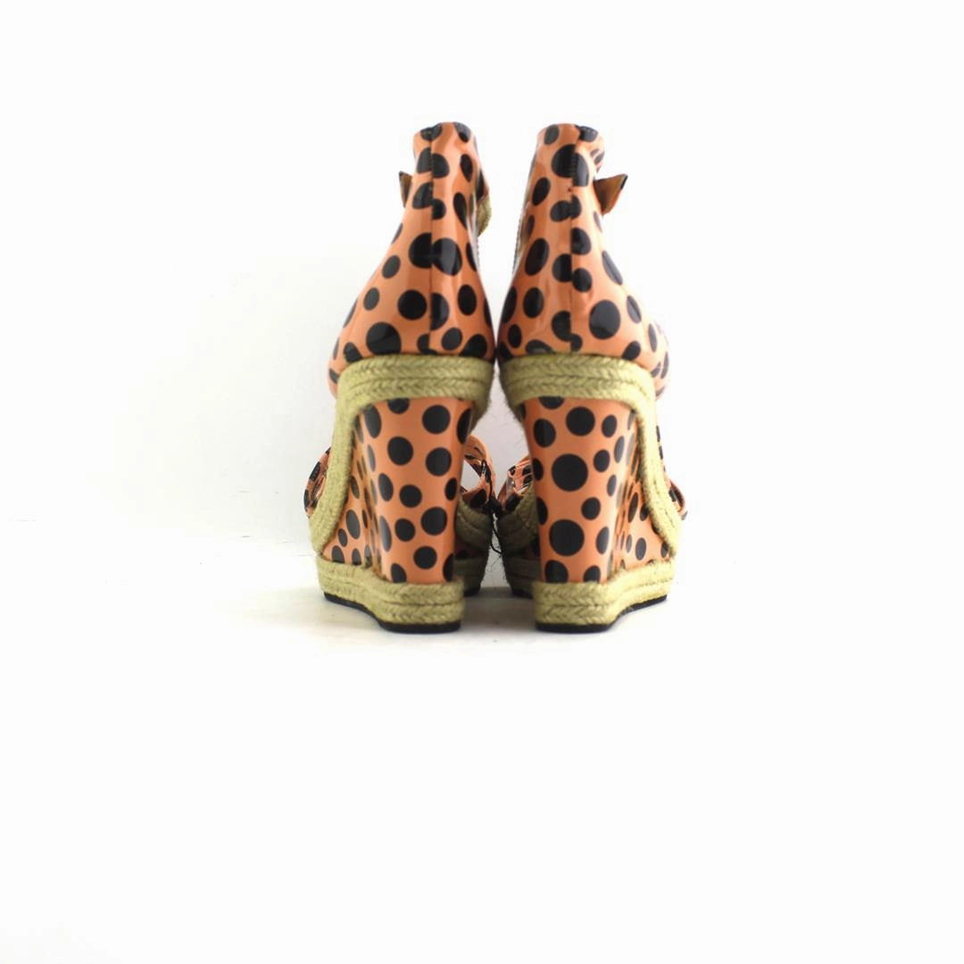 2 LIPS TOO ESCAPE Funkette Slippers