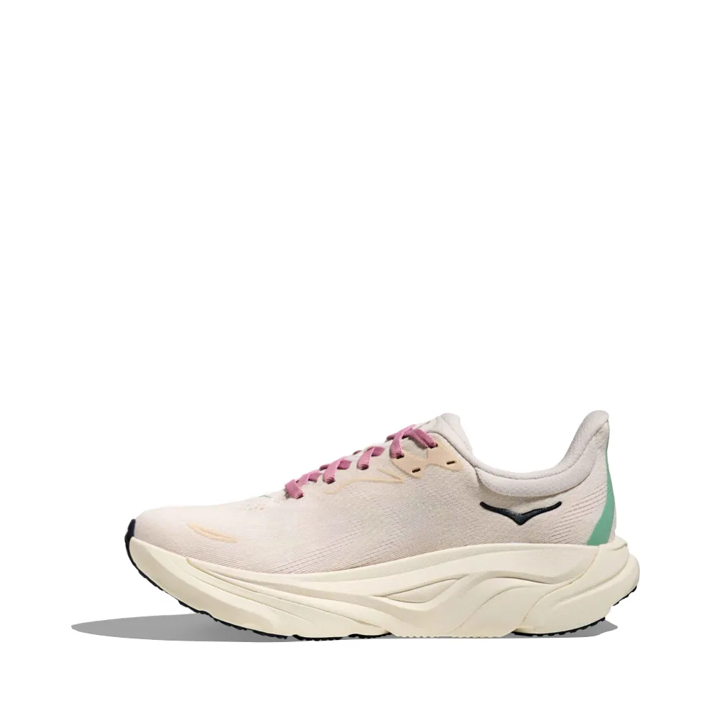 Hoka Women's Arahi 8 Sneaker in Rose Cream/Alabaster Light Shoes