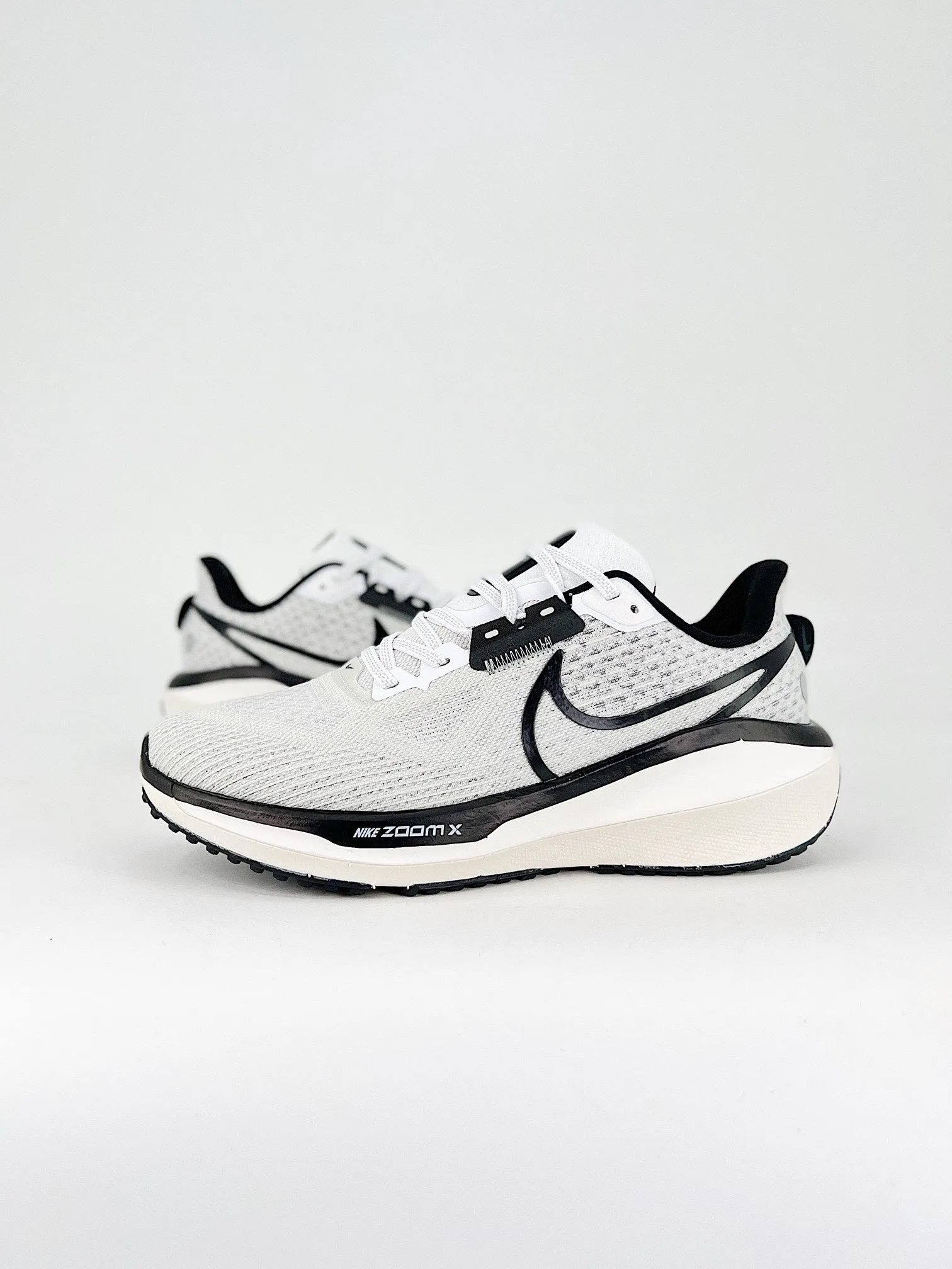 NK AIR ZOOM VOMERO 17 Nike Posite Shoes