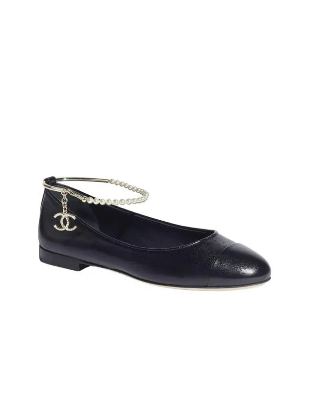Shopee Flat Shoes Ballerina Flat Shiny Lambskin Metal Imitation Pearls & Black Chanel