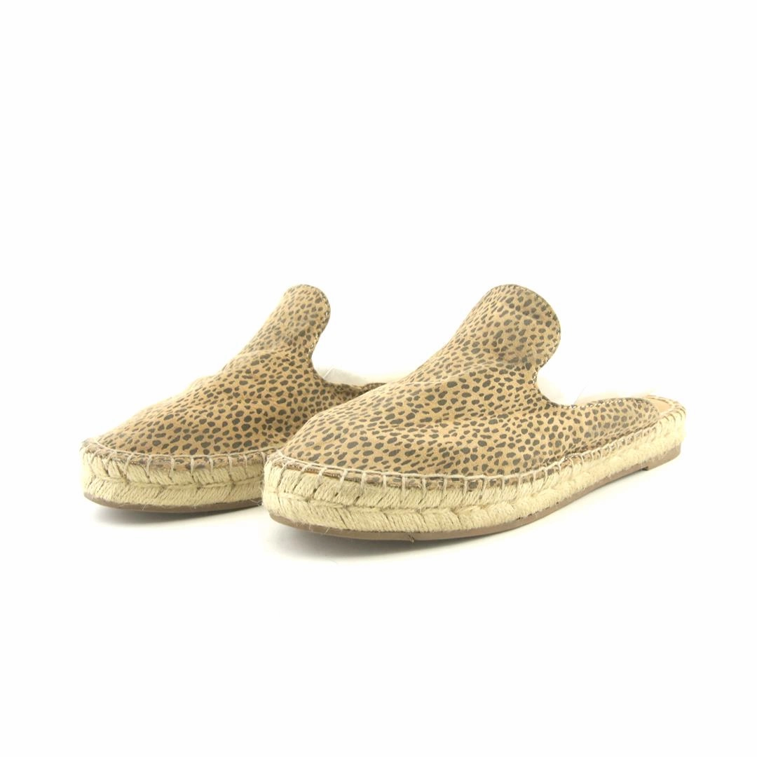 UNIVERSAL THREAD . Baggu Puffy Slippers