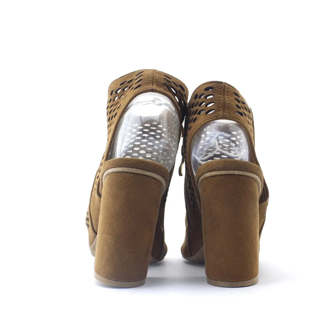 High Heels High Heels BELLA MARIE  .