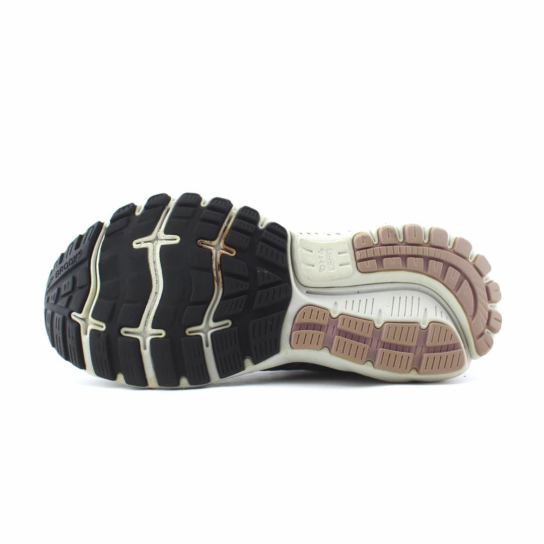 BROOKS GHOST 12 Running Shoes Sketch