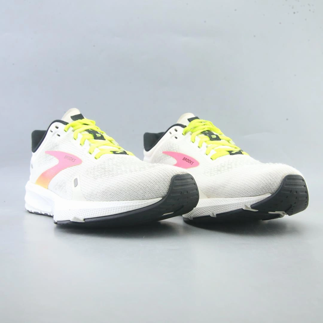 Best Running Shoes For Heavier Guys BROOKS LAUNCH 9