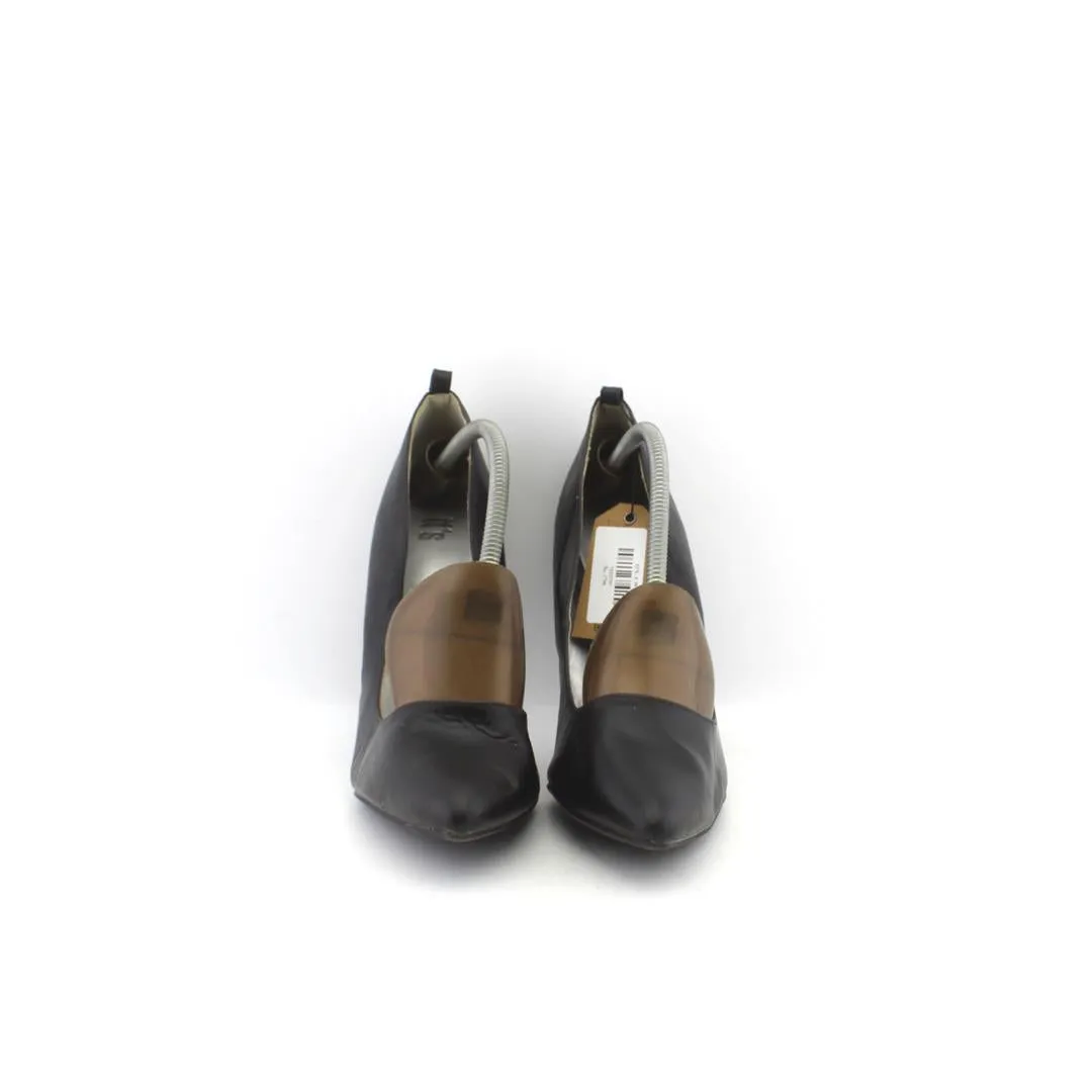 IT'S . Shoe Stretcher High Heels