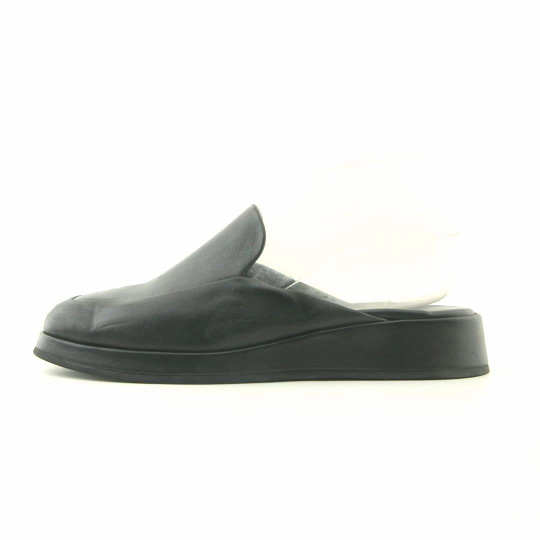 VINCE. RAQUEL Prince Albert Slippers