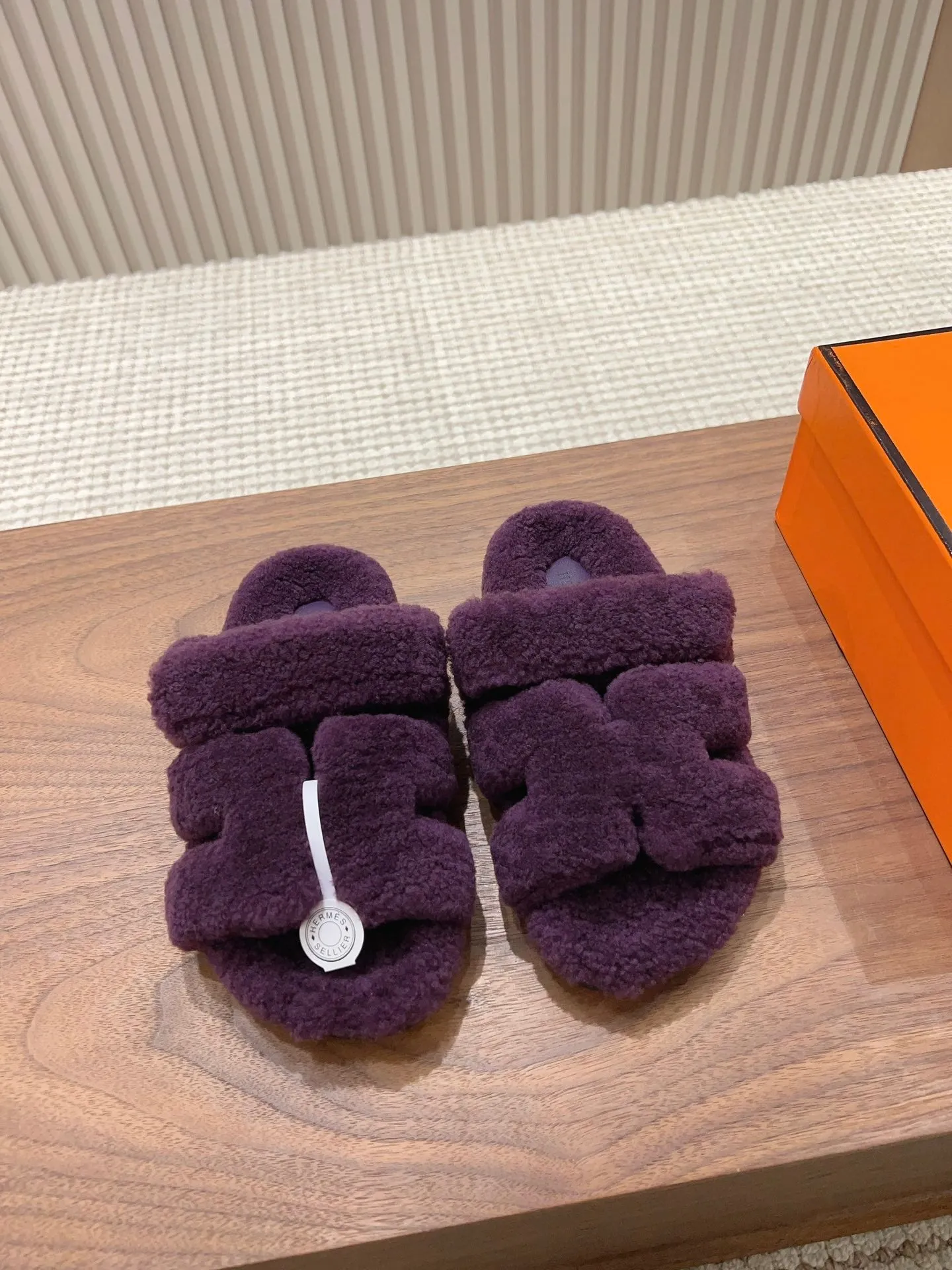 SE1233 H Chypre Sandal / Size5-10 Salvatore Ferragamo Sandals