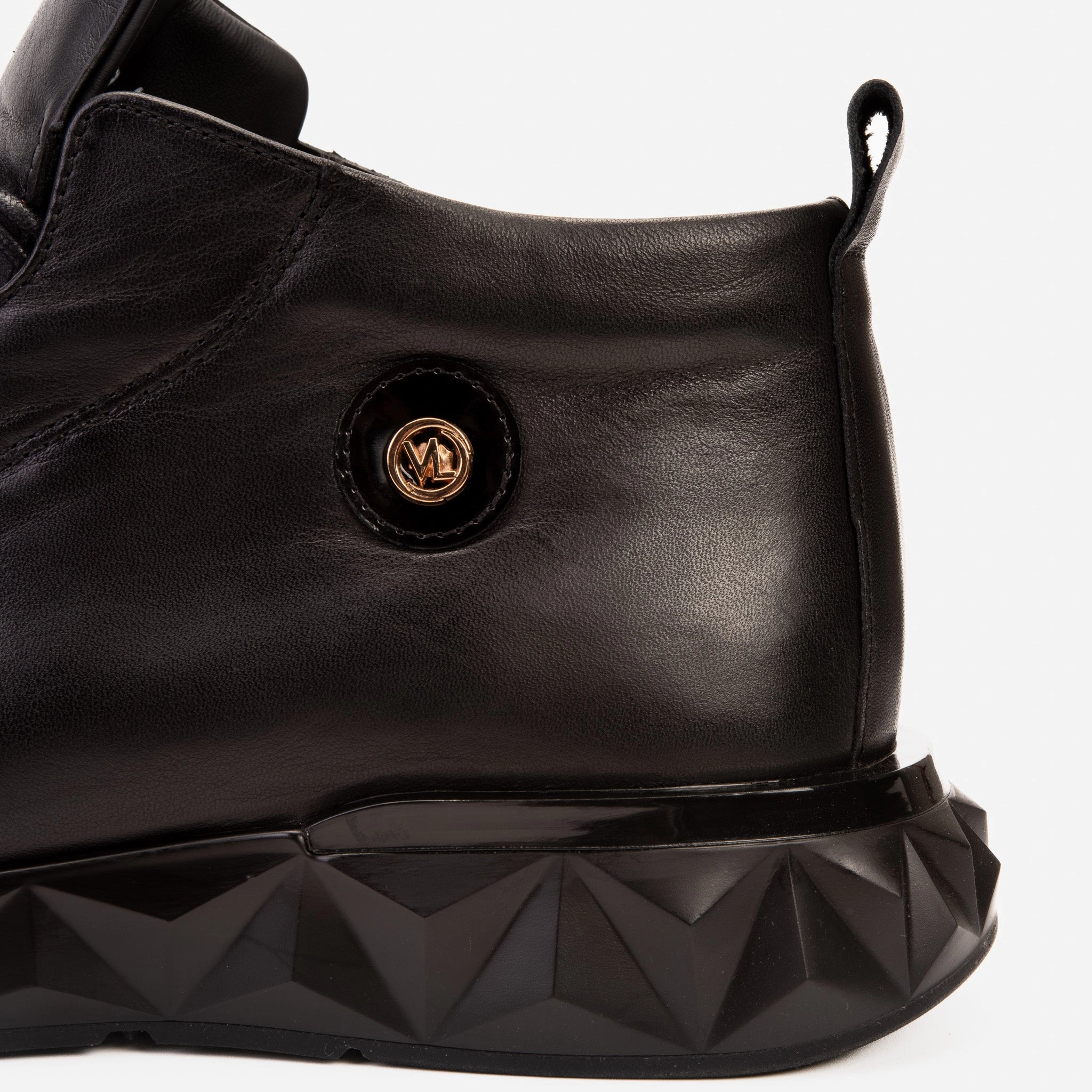 The Vertex Black Leather Men's Sneaker Gray Chelsea Boots