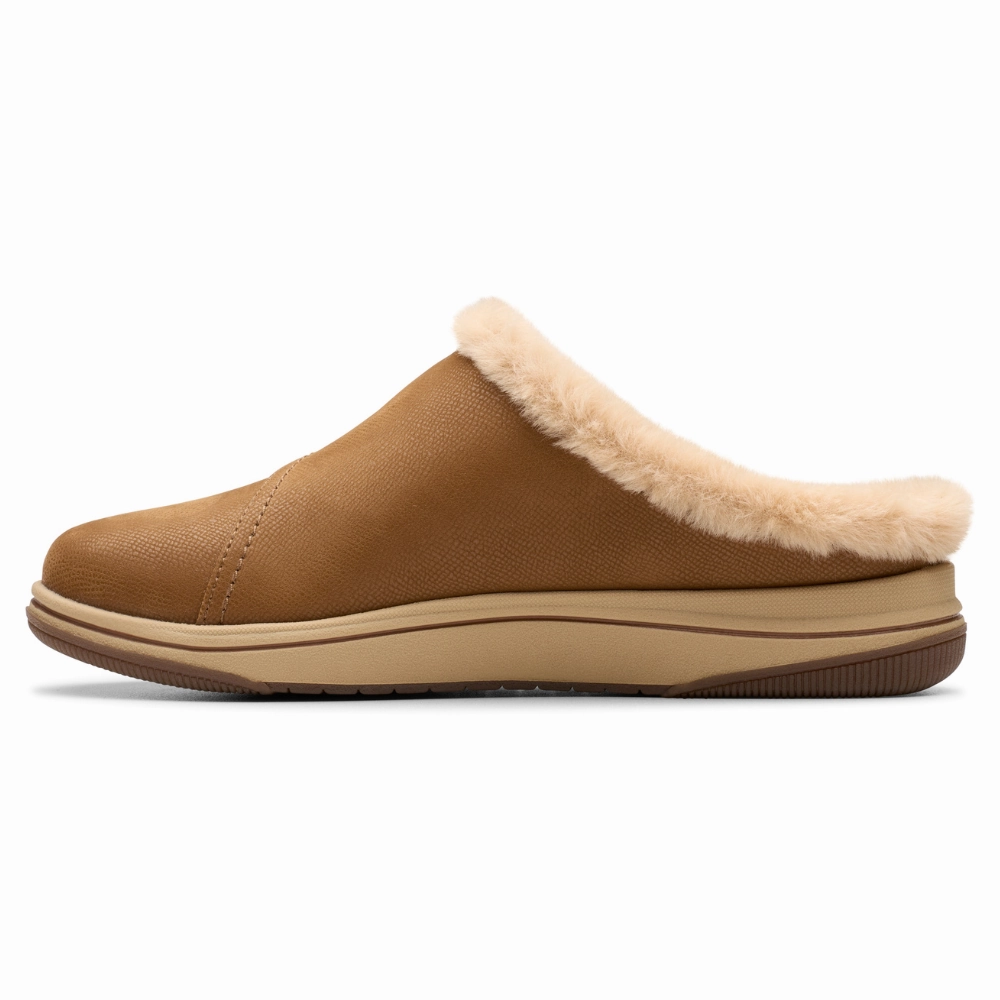 Clarks Breeze Myth Dark Tan Clog (Women's) Slippers Succulent