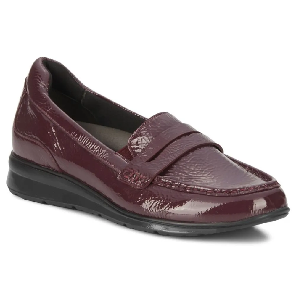 Calvin Klein Loafers Ros Hommerson Dannon Berry Crinkle Patent Leather Loafer (Women's)