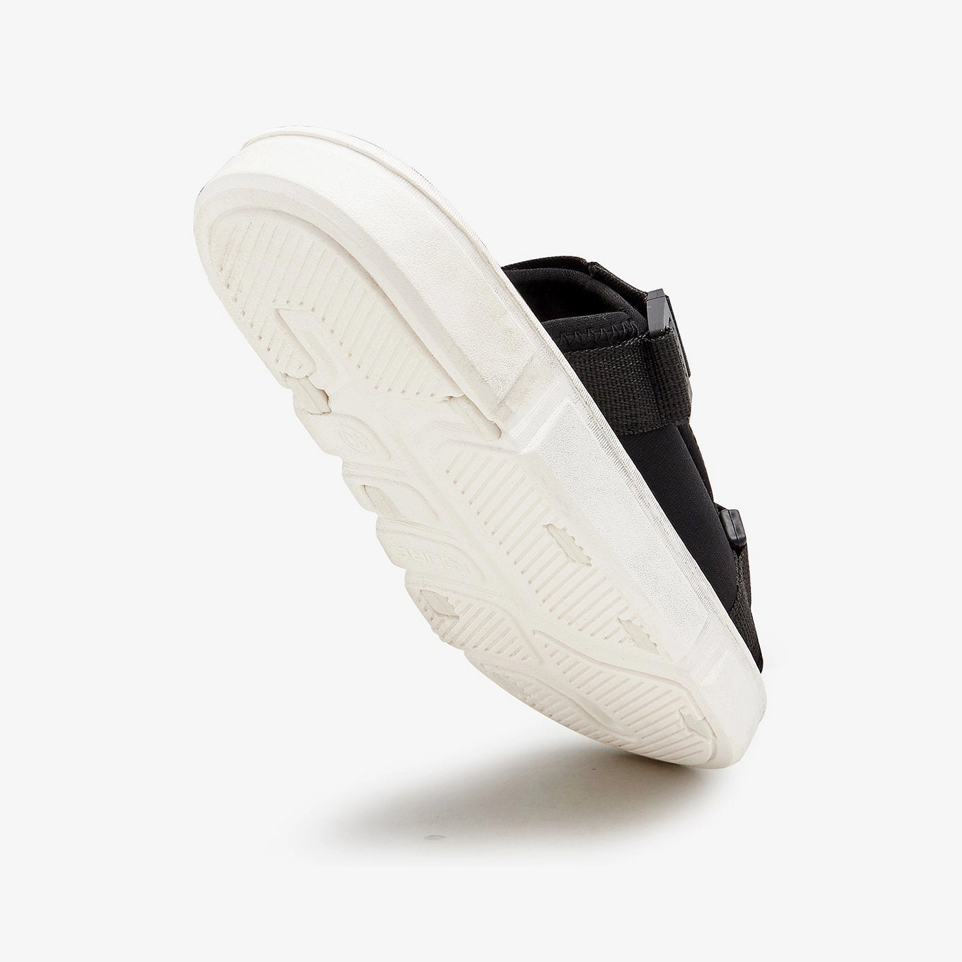 Cut Out Oxfords Outdoor Chappals for Men