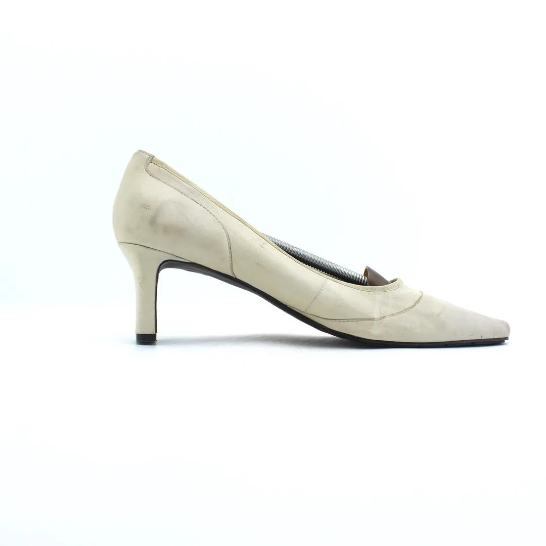 High Heel Shoe Bathtub EASY STREET .