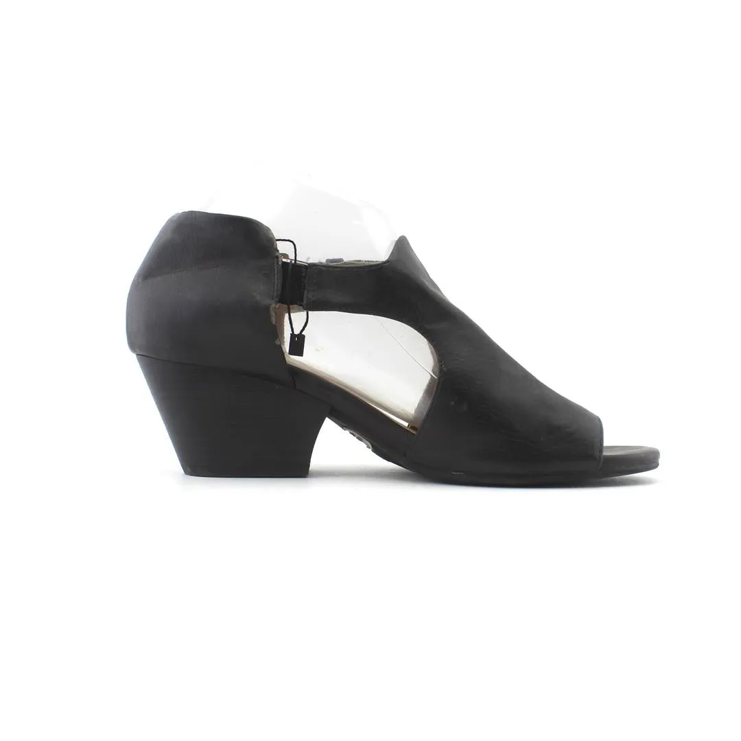 Wearing High Heels NATURAL SOUL  .