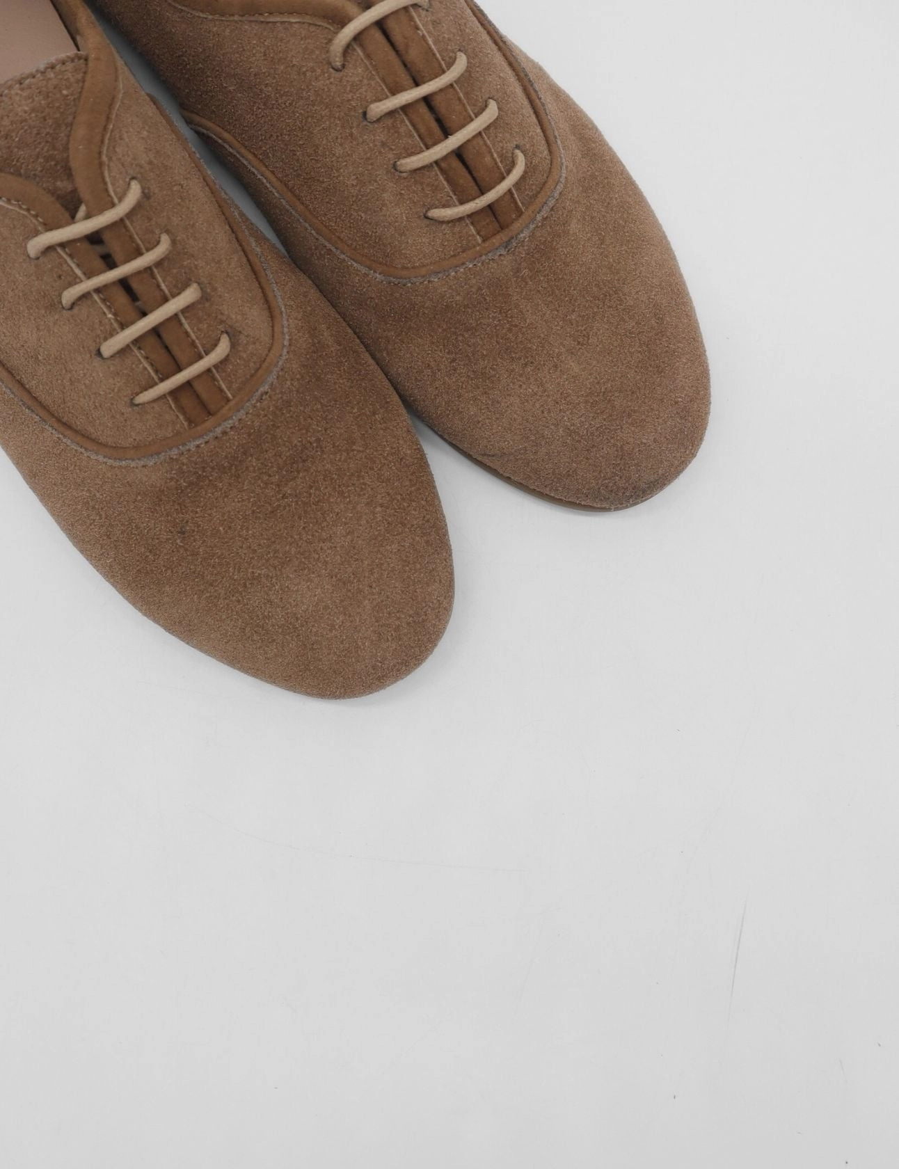 Brogue Shoes Vs Oxford Maku oxford flats in tan mocha suede women's shoes