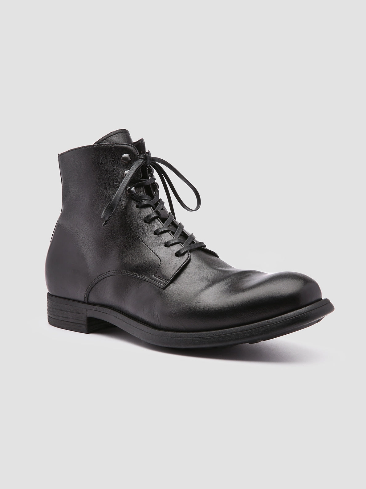 CHRONICLE 004 - Black Leather Ankle Boots Boots With A Suit