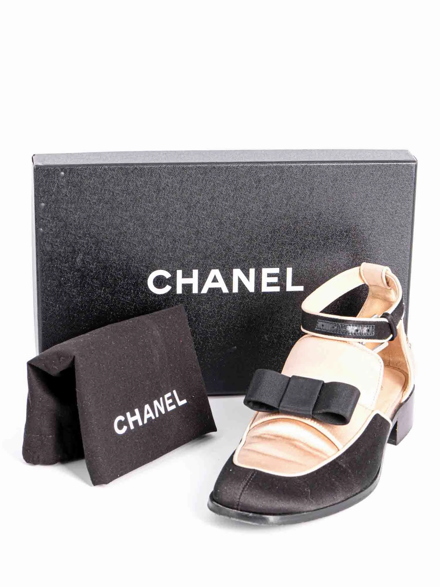 Chanel Spring Runway 2015 Cut-Out Bow Oxfords Shoes Black Beige Slip Resistant Oxfords