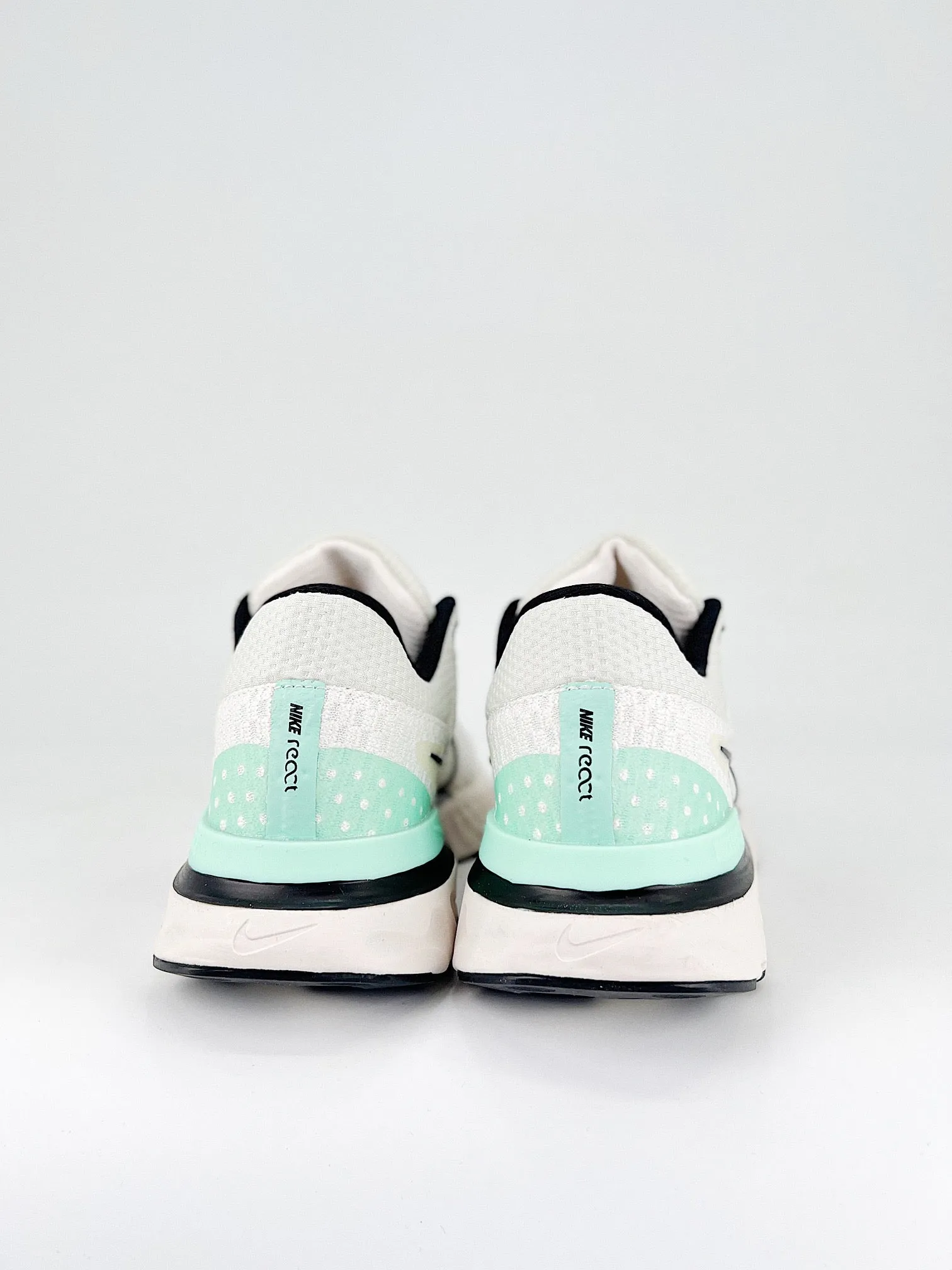 Nike Infnity React 3 Premium Nike Team Basketball Shoes