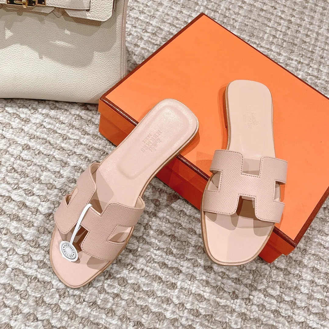 SE1084 H Oran Sandal /  Size4-11 Italia