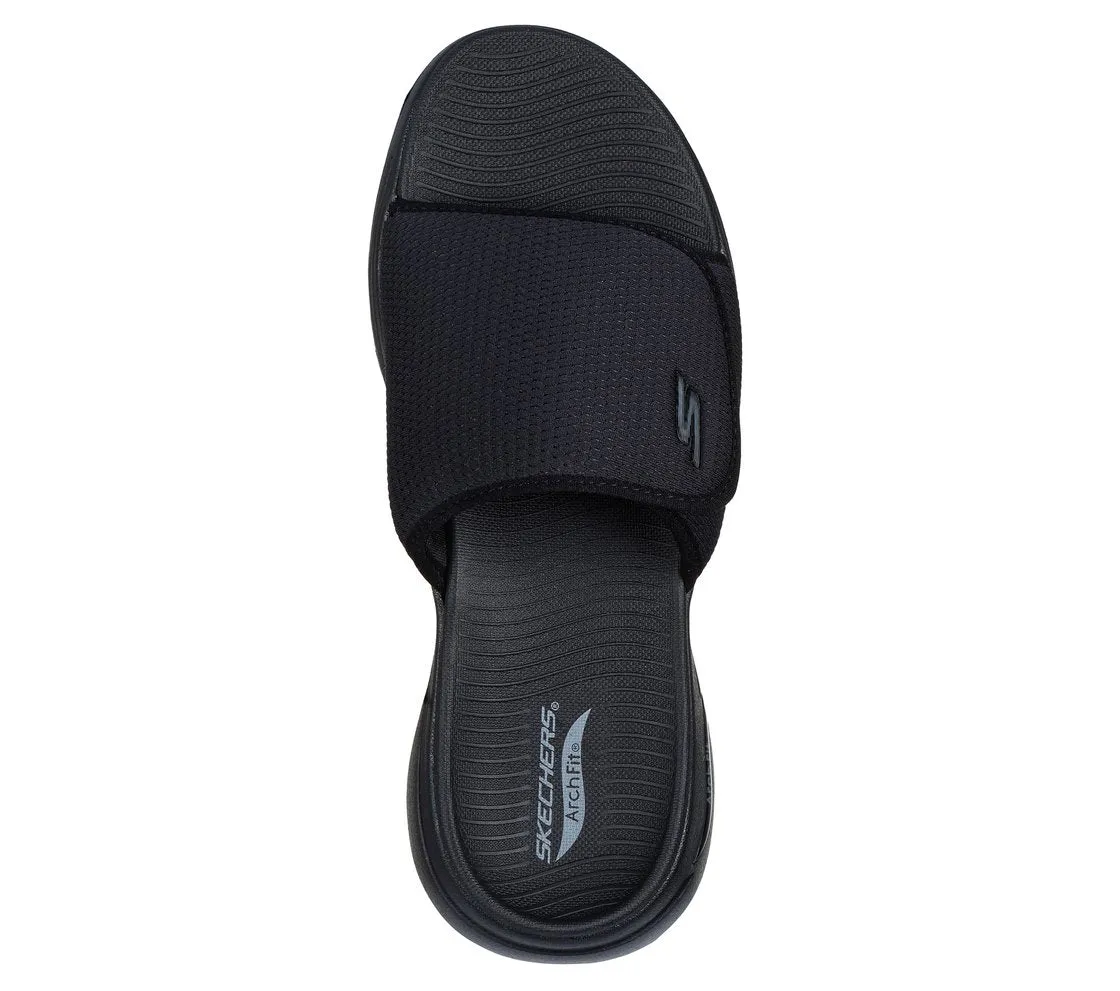 GO WALK ARCH FIT SANDAL - MANTA RAY BAY - BLACK BLACK Closed Toed Wedge Sandals