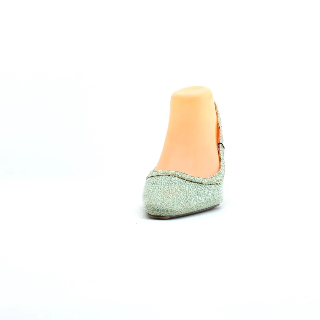 KAREN SCOTT . Male High Heels