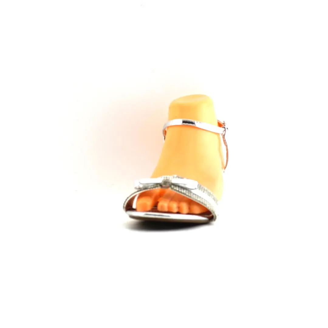 2 LIPS TOO ENDLESS 13 High Heels Study