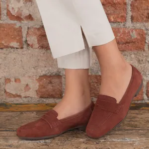 Tresmode Suave Wine Women's Casual Loafers Loafers And Trousers