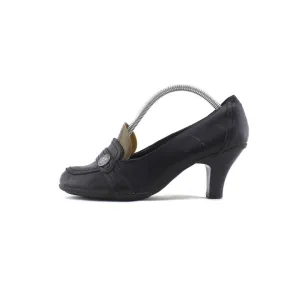 Legs And Heel Shoes IT'S OK .