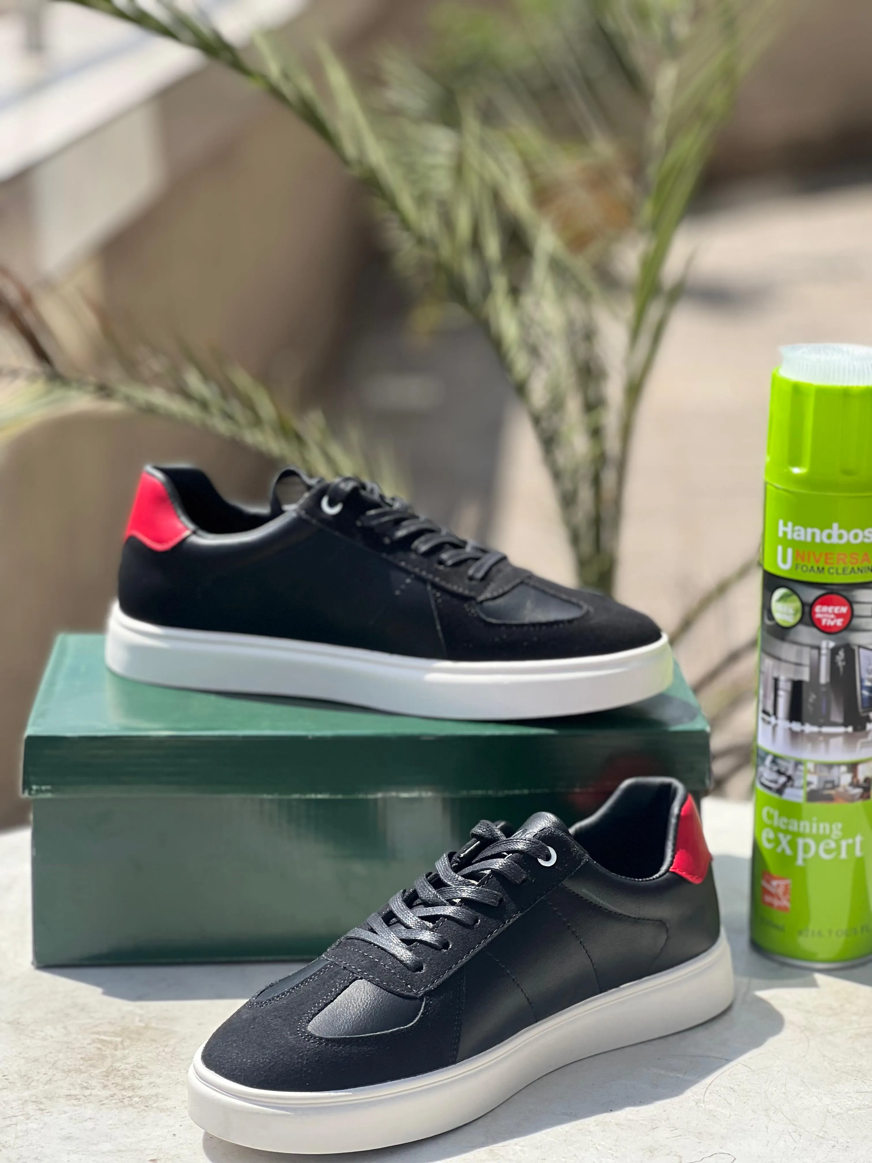 Lacoste Black Red casual sneakers Sneakers Suede