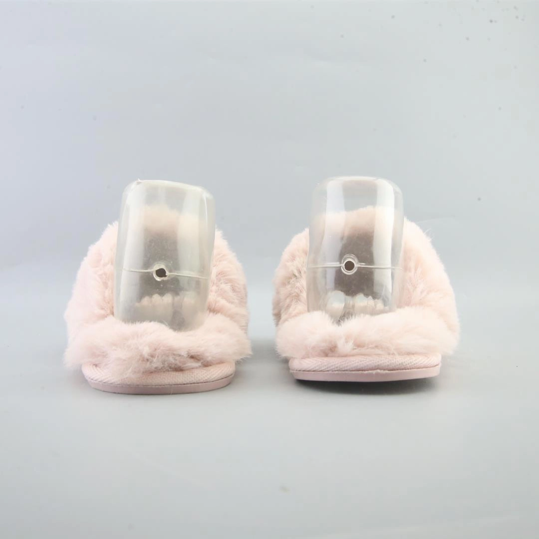 LC LAUREN CONRAD  . My Pillow Slides