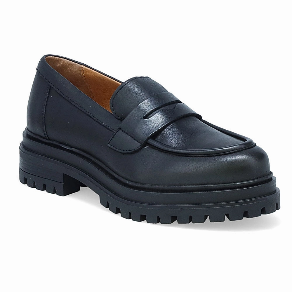 Legend Chunky Platform Loafer Outfits To Wear With Oxfords