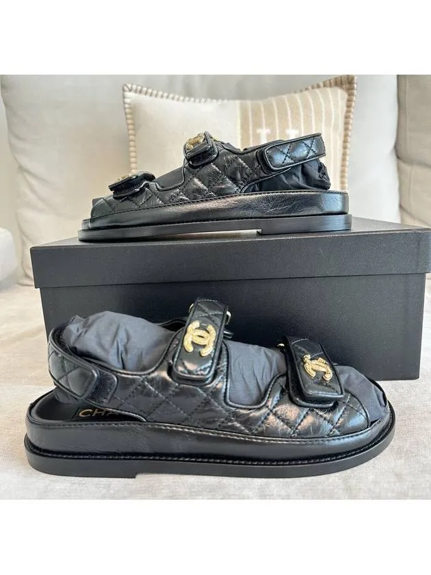 Wedding Flat Sandals Logo Crumpled Shiny Lambskin Sandals Black Chanel