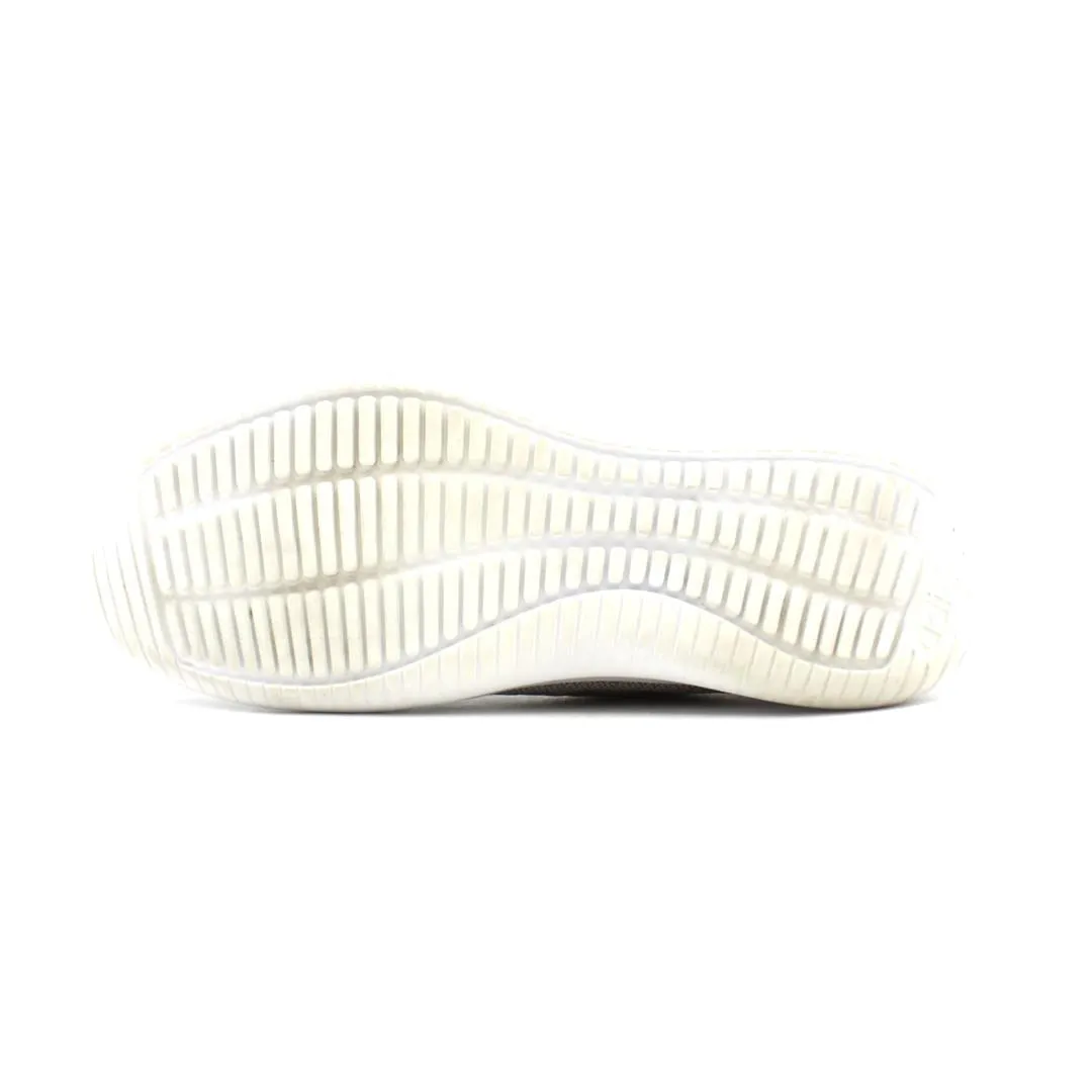 Running In Training Shoes ADIDAS CLOUDFOAM