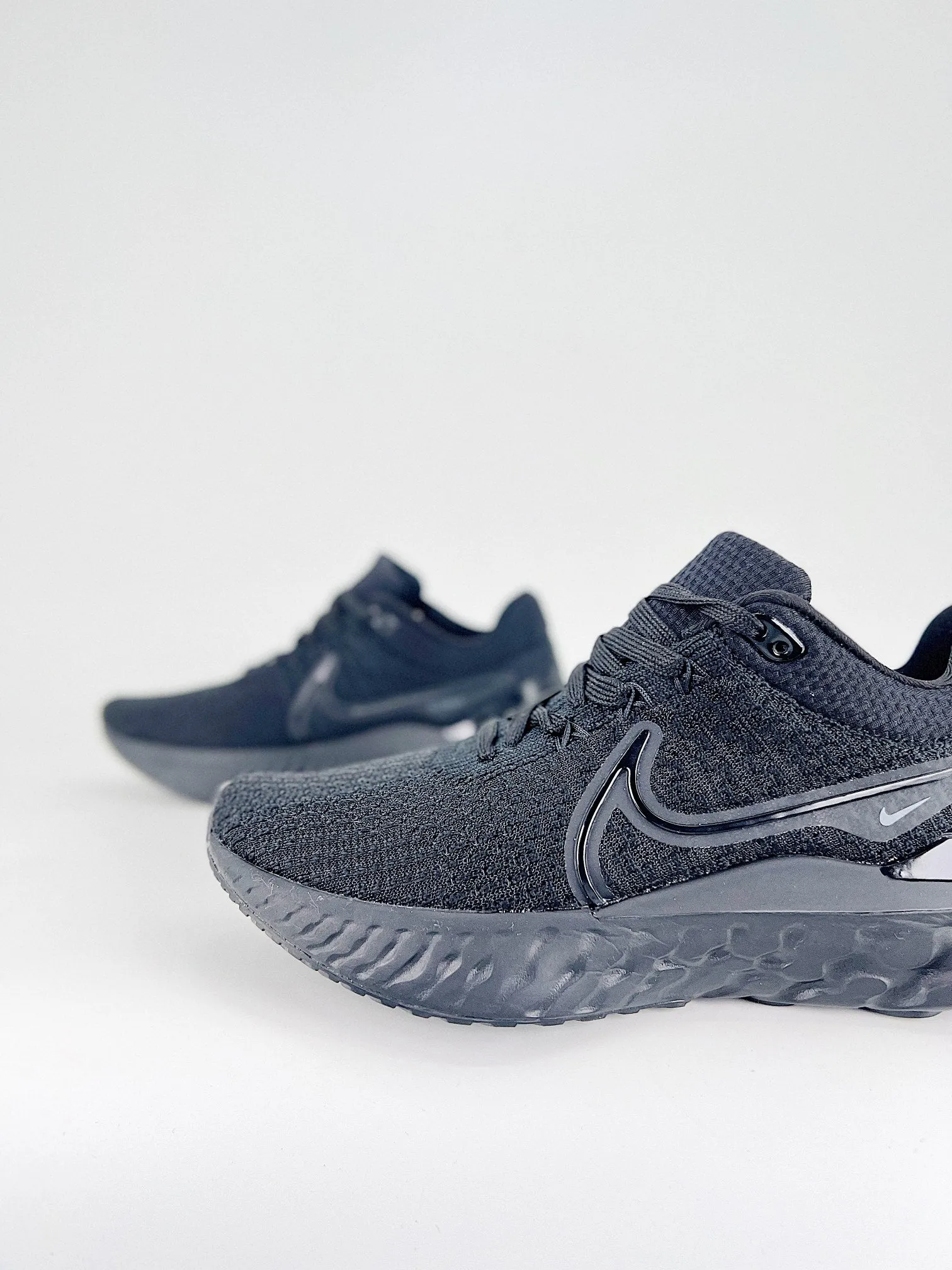 Nike Infnity React 3 Premium Nike Melo Shoes