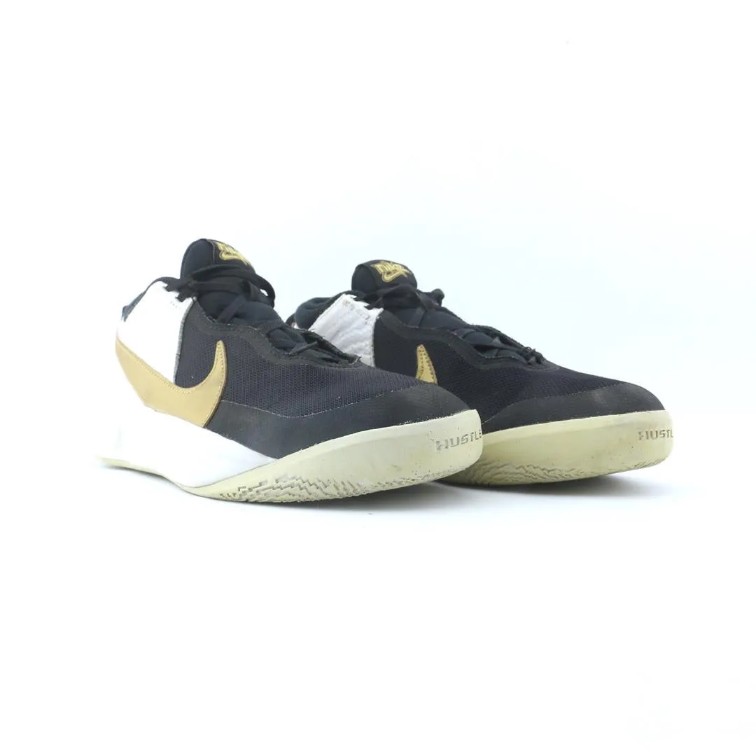 Tennis Shoe Brand NIKE TEAM HUSTLE D 10