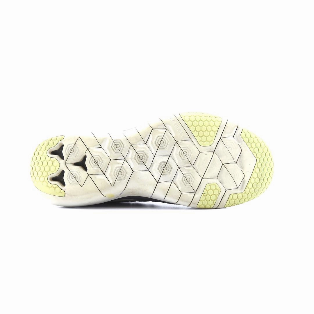 NIKE  FLEX SUPREME TR 6 On Cloud Running Shoe