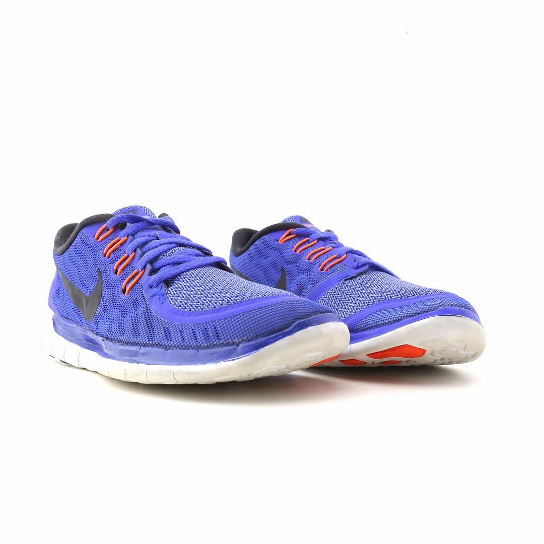 NIKE FREE 5.0 Running Shoes With Jeans