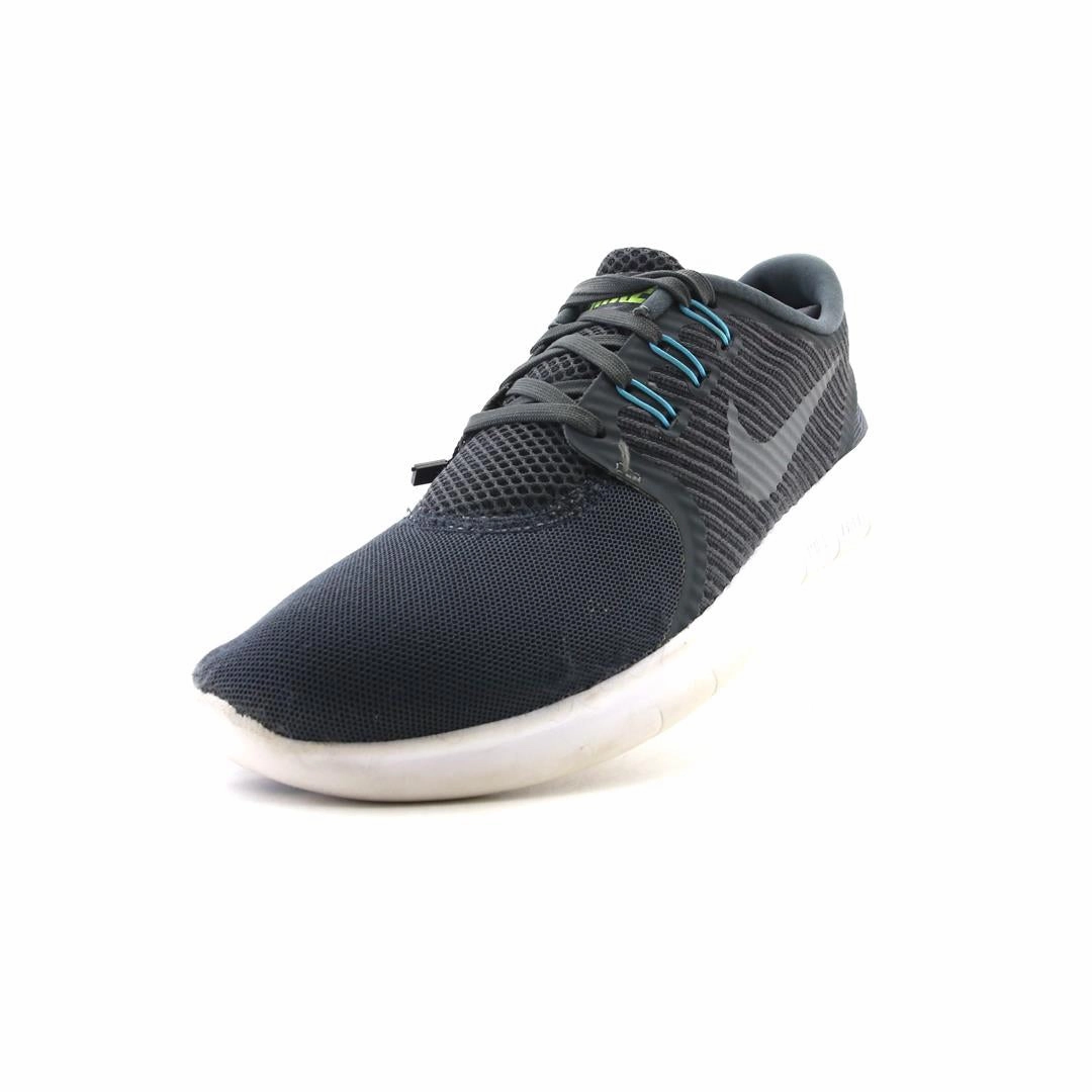 NIKE FREE RN CMTR Proper Running Shoes