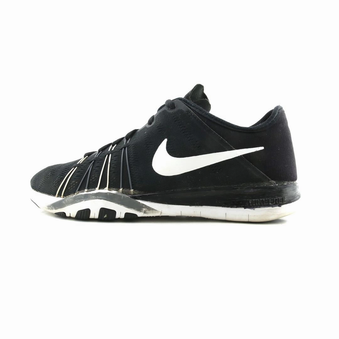 NIKE  FREE TR 6 Running Shoes Prices Comparison