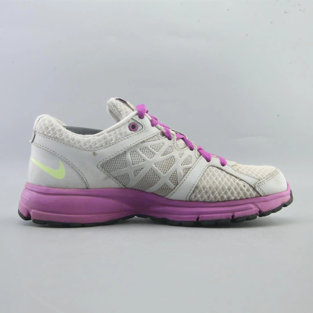 Best Running Shoe For Overpronation And Flat Feet NIKE RELENTLESS 2