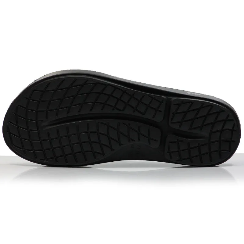 OOfos Men's OOriginal Recovery Flip - Woodland Camo Trail Run Shoe