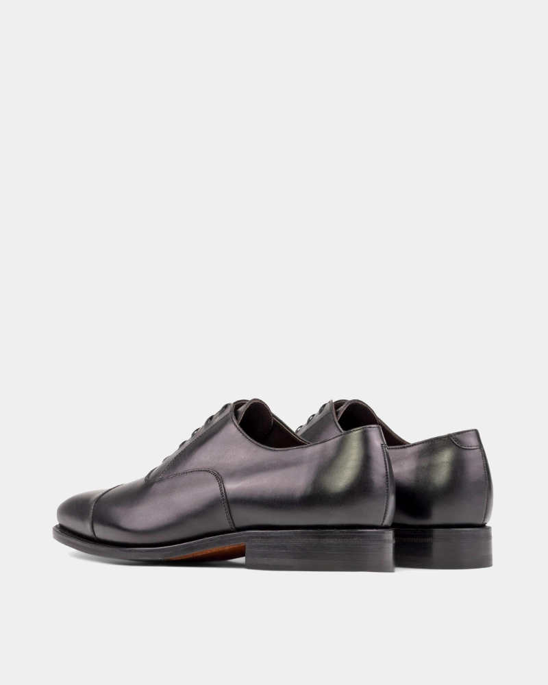 Outlet - Ashford Black Calf - Half Rubber Sole Moc Toe Oxford