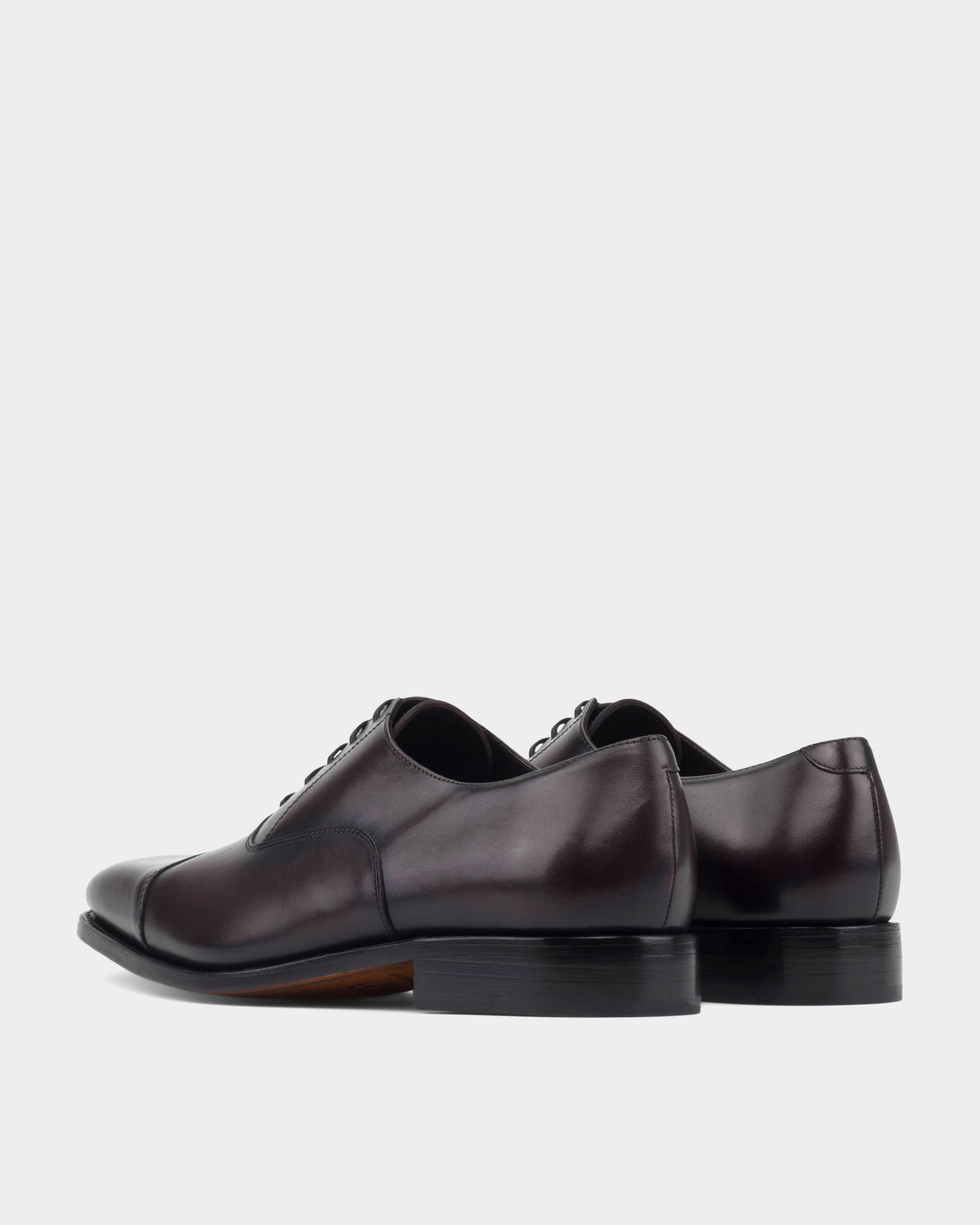 Dress Shoes Vs Oxfords Ashford Black Cap Toe Oxford - 675
