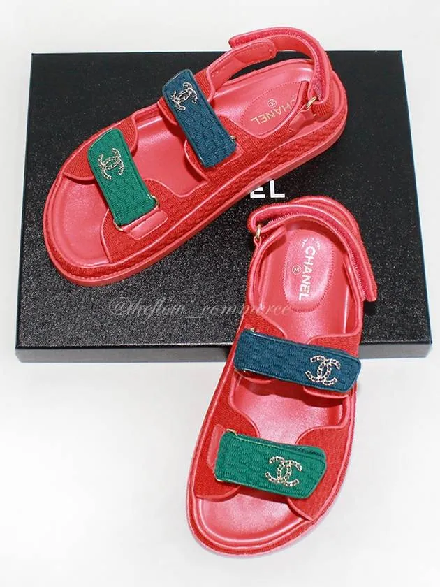 Summer Heeled Sandals CC Logo Velcro Sandals Red Chanel
