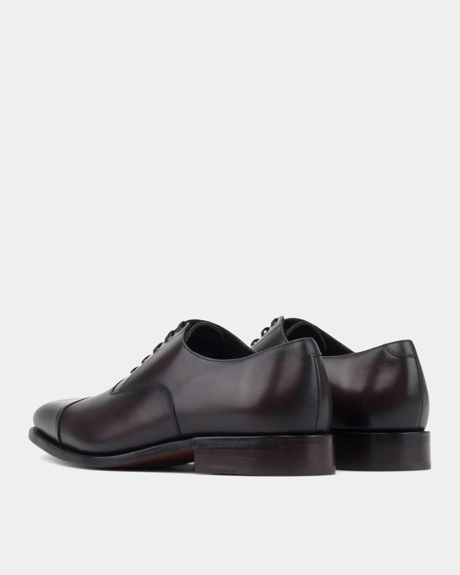 Leather Closed Laced Oxfords SAMPLE - Ashford Black Cap Toe Oxford - 722