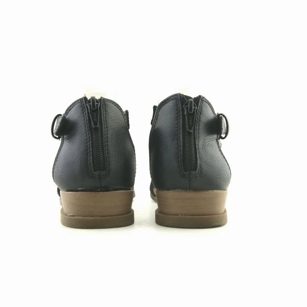 KIM ROGERS . Sandals For Arthritic Feet