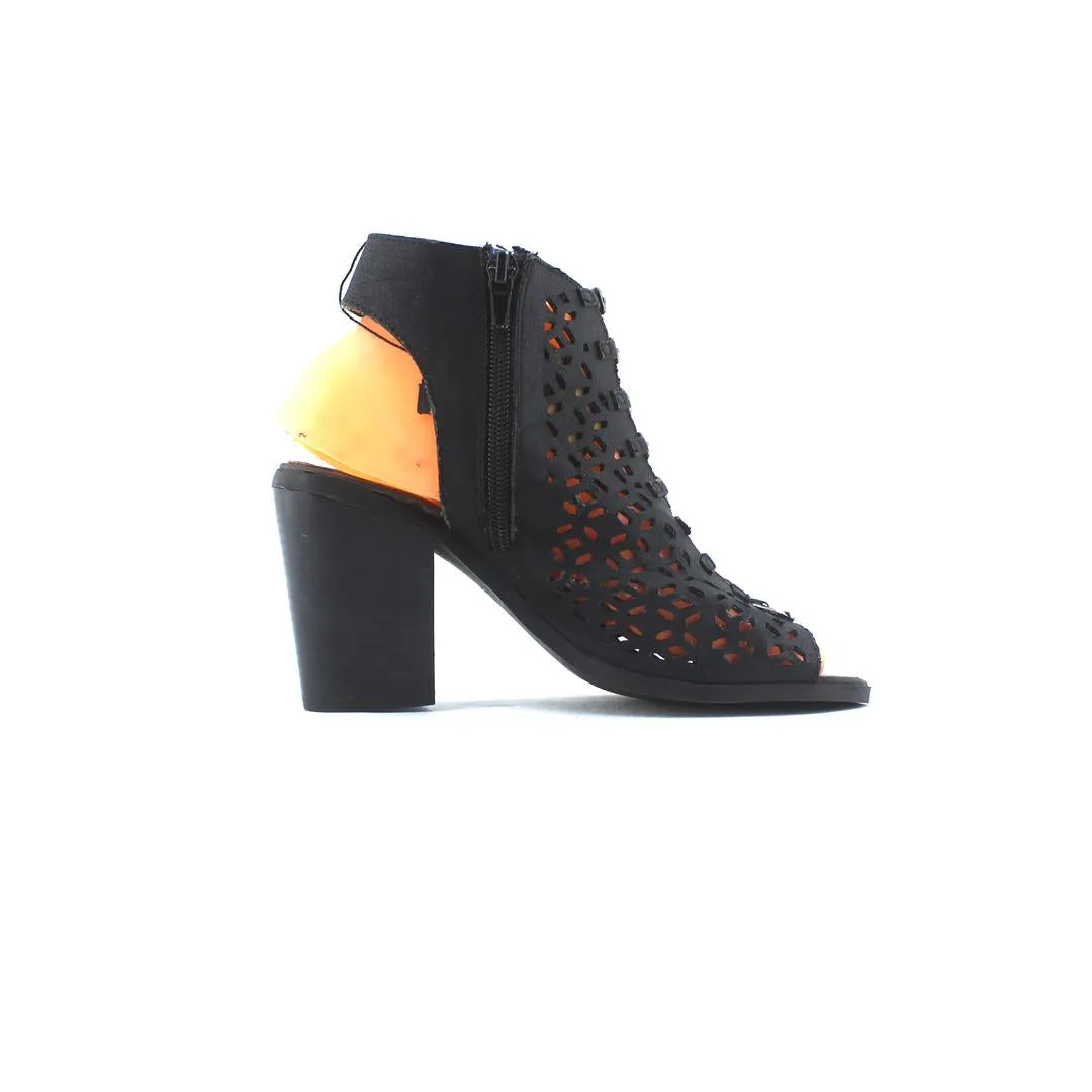 SODA  . Very Very High Heels