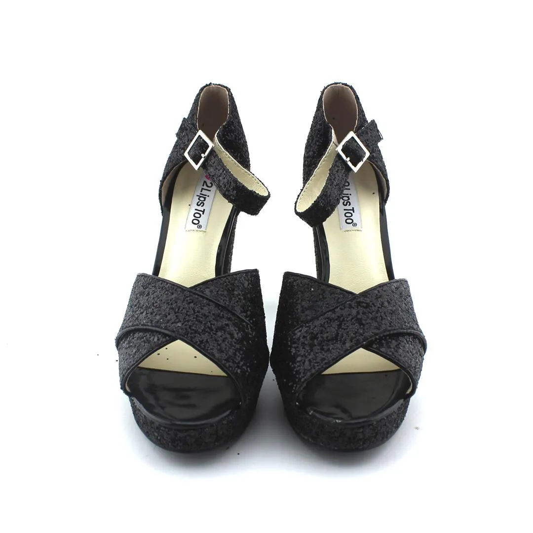 High-heel-women-walking 2 LIPS TOO BLAZE