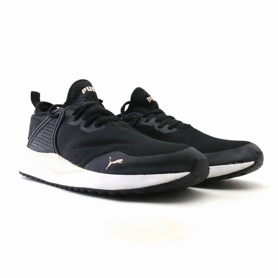 PUMA PACER NEXT CAGE FRESH Flat Feet Running Shoe