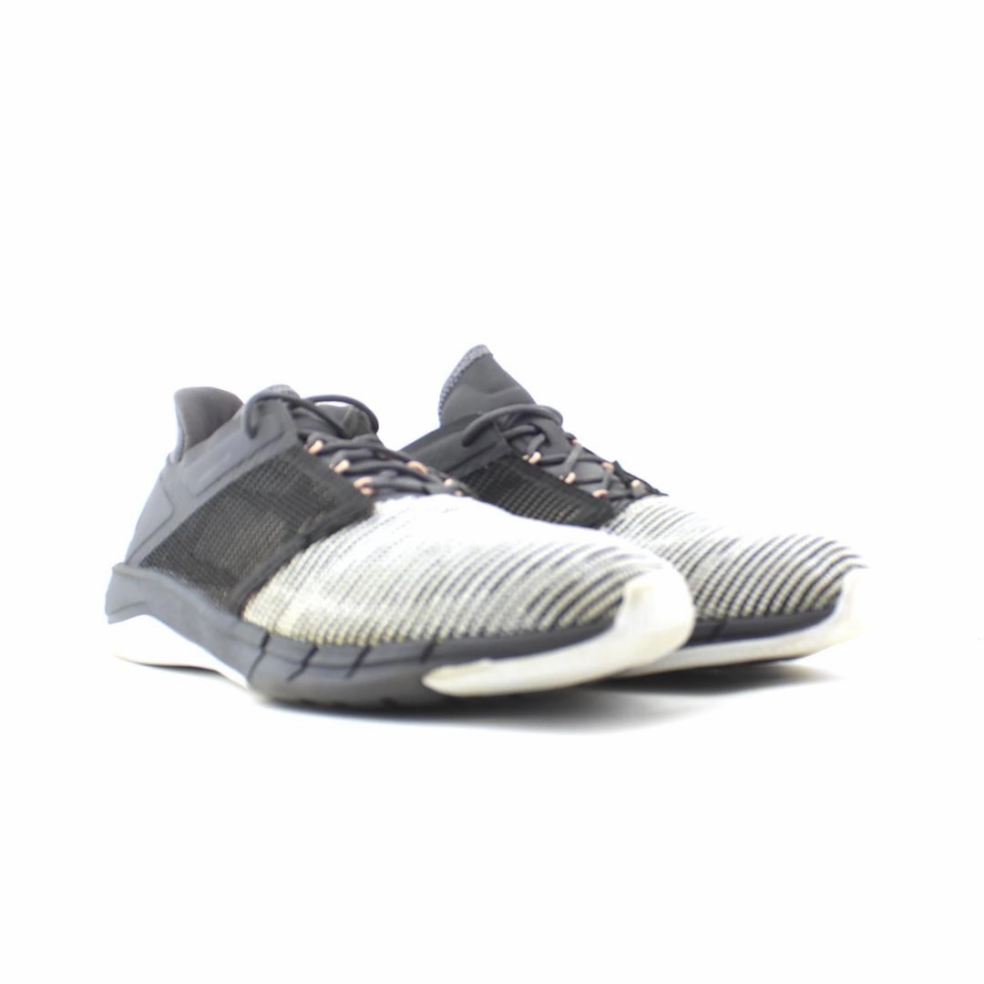 REEBOK FAST FLEXWEAVE Correct Fit For Running Shoes