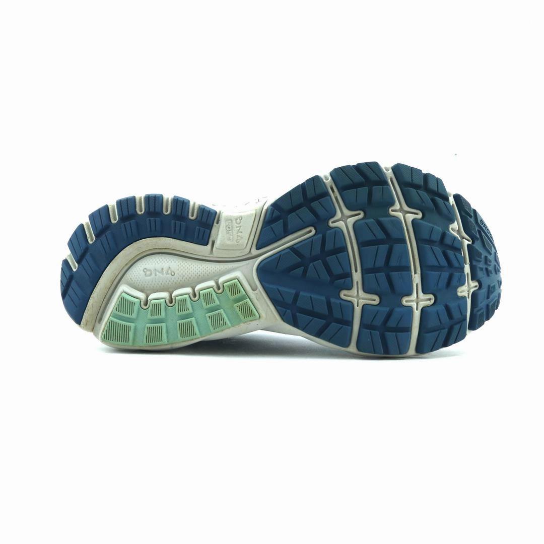 Shoes That Run Wide BROOKS GHOST 11